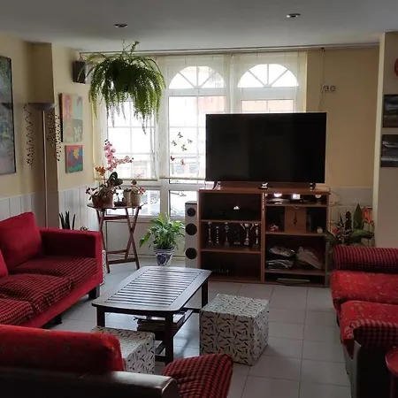 בית הארחה Residencia Minones